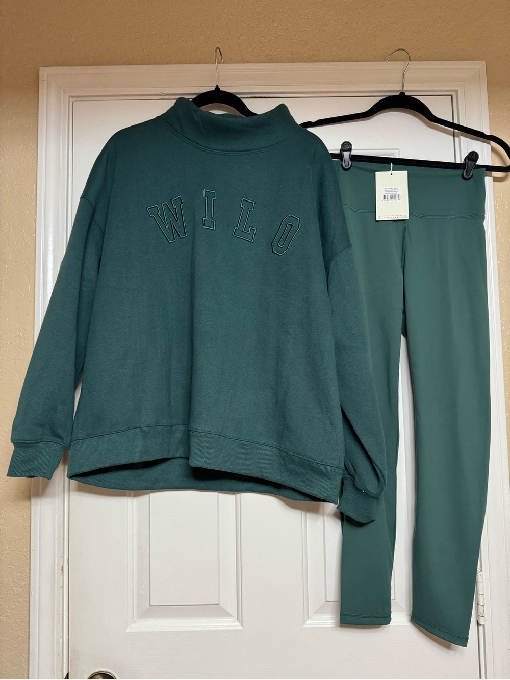 WILO The Label Teal Funnel Neck Legging Set Size Small NWT